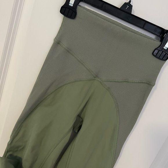 Aerie Offline Goals High Waisted Ribbed 7/8 Legging - Picture 7 of 9